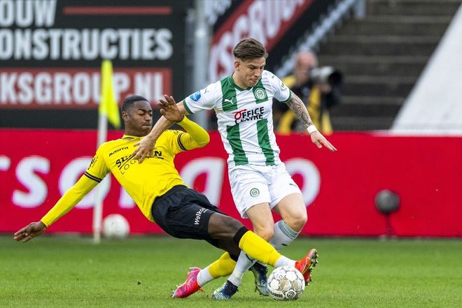 献精彩的比 献精彩的比